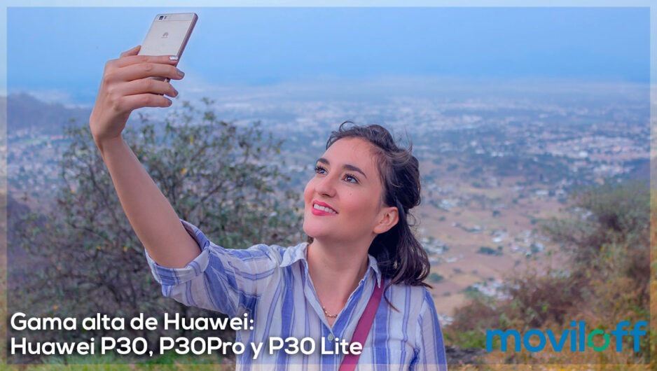 Terminales gama alta Huawei mujer joven sacando selfie naturaleza